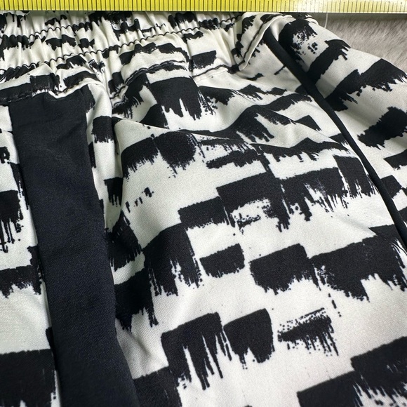 NWOT- FP Movement Aces Printed Pants - Picture 10 of 10